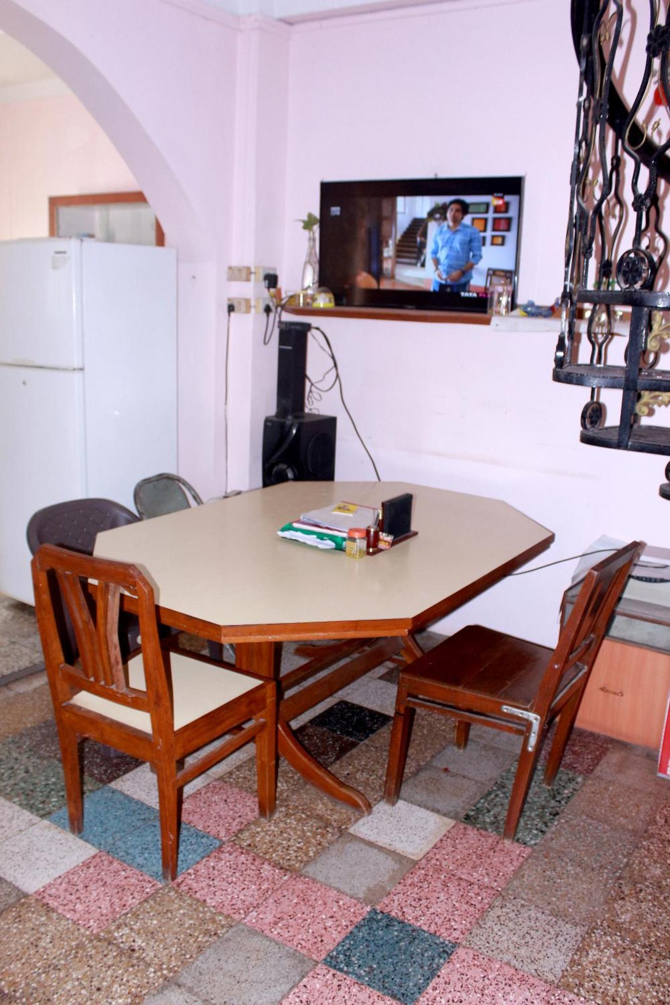 Perfect Homestay 乌贾因 外观 照片